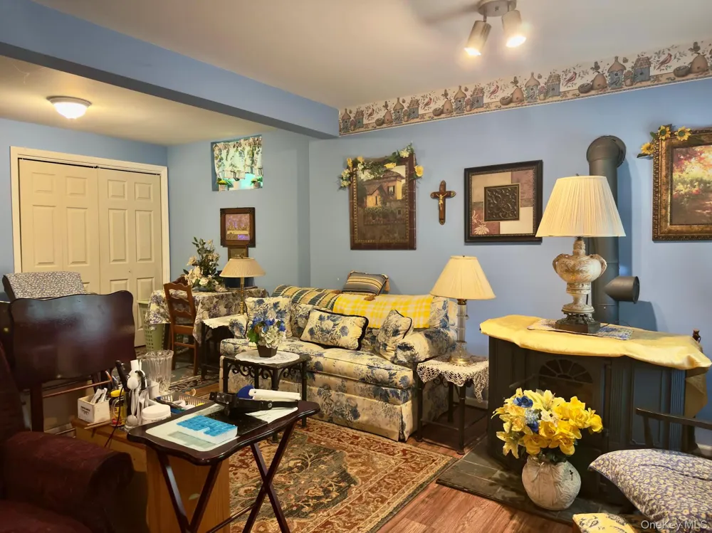 26 W Cookingham Drive Staatsburg, NY 12580
