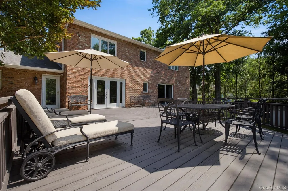 391 Pleasant Hill Drive New City, NY 10956