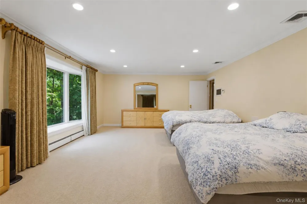 391 Pleasant Hill Drive New City, NY 10956