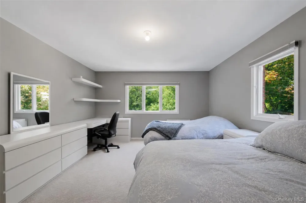 391 Pleasant Hill Drive New City, NY 10956