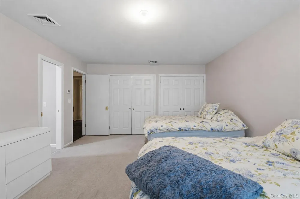 391 Pleasant Hill Drive New City, NY 10956