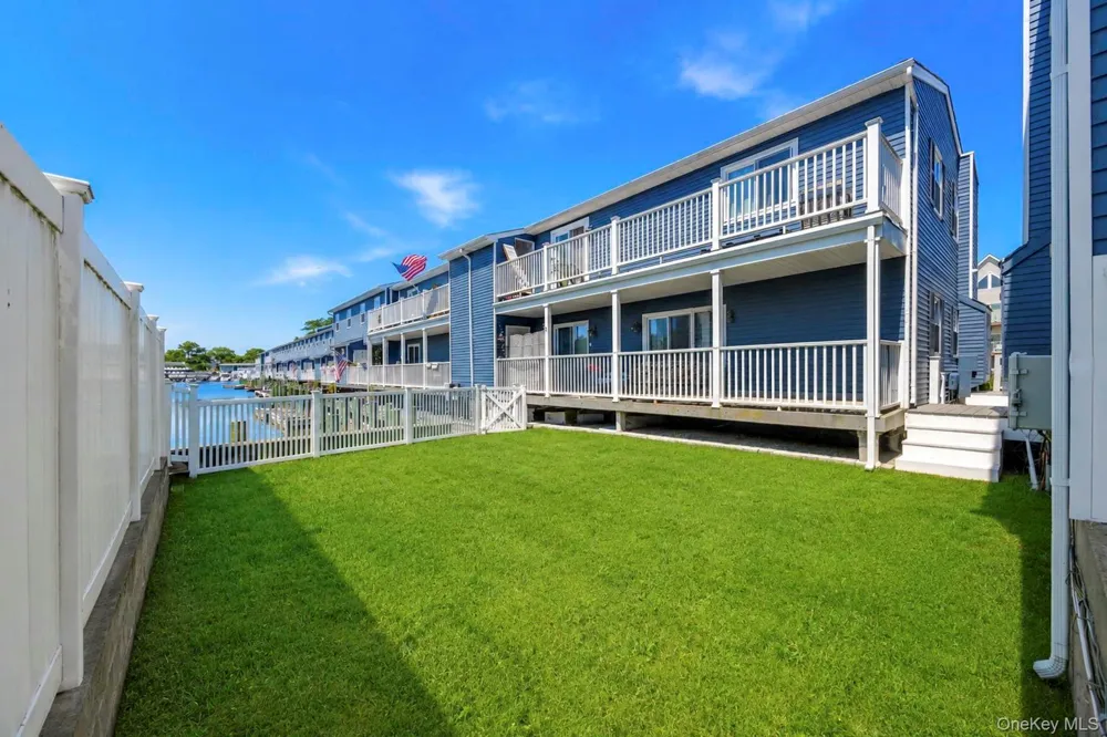 116 Westend Avenue #4 Freeport, NY 11520