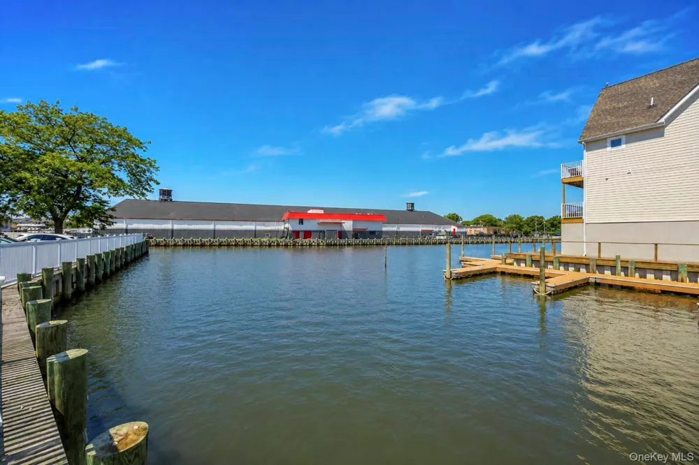 116 Westend Avenue #4 Freeport, NY 11520