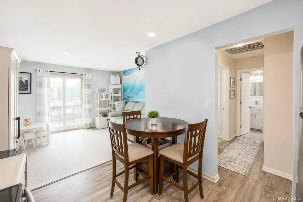 116 Westend Avenue #4 Freeport, NY 11520