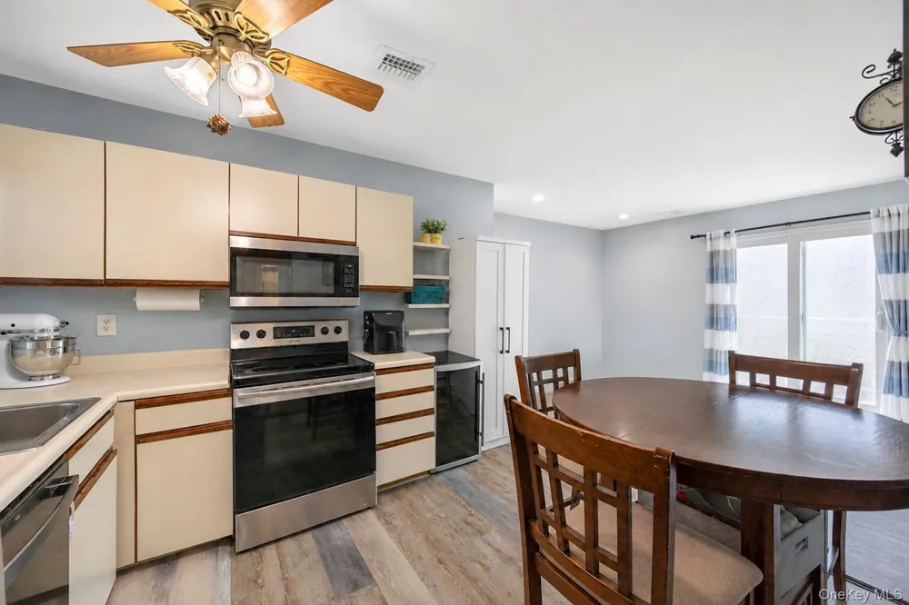 116 Westend Avenue #4 Freeport, NY 11520