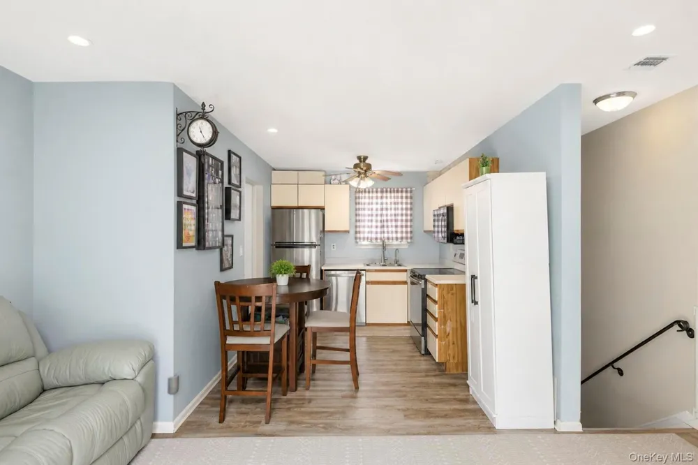116 Westend Avenue #4 Freeport, NY 11520