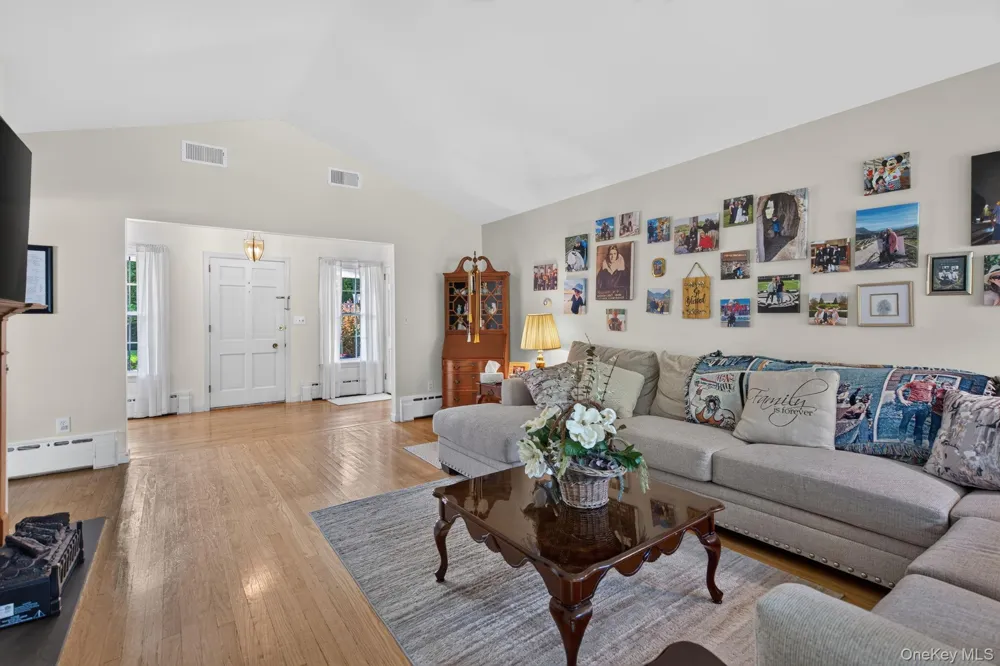 158 High Meadows Road Walden, NY 12586