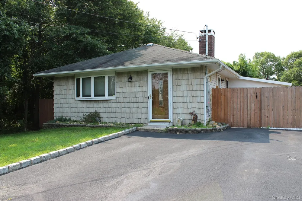 92 Lombardy Drive Shirley, NY 11967
