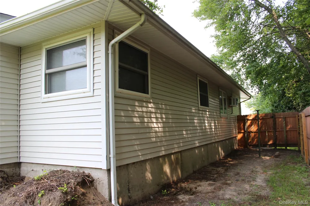 92 Lombardy Drive Shirley, NY 11967