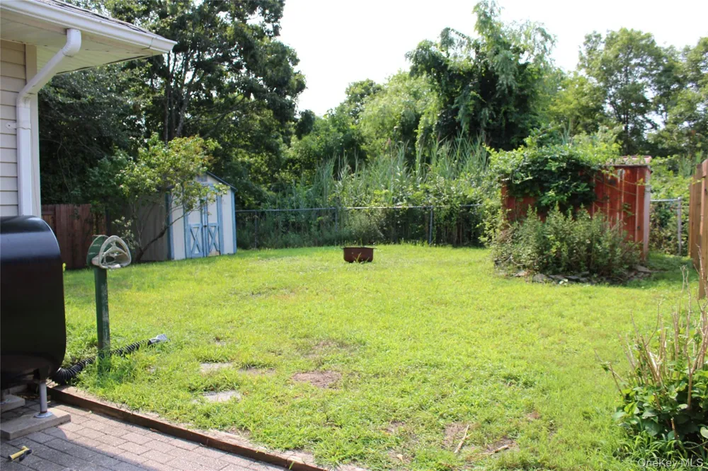 92 Lombardy Drive Shirley, NY 11967