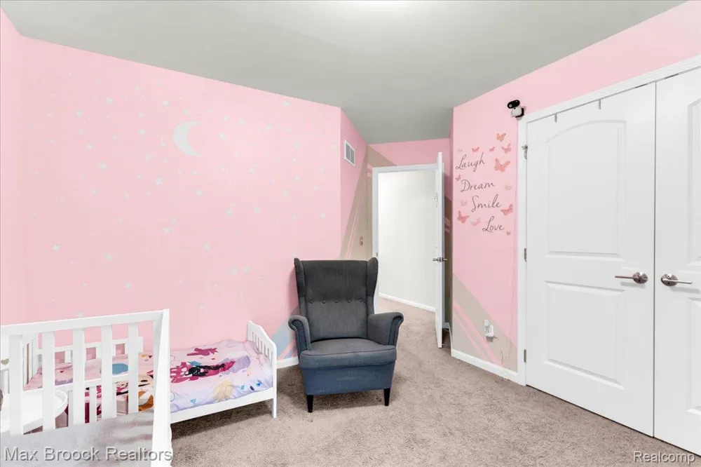 8401 Sharon Drive White Lake Charter Township, MI 48386