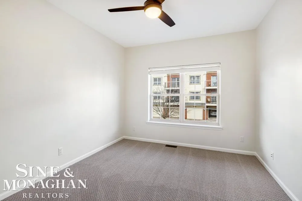 3251 Camden Drive Troy City, MI 48084