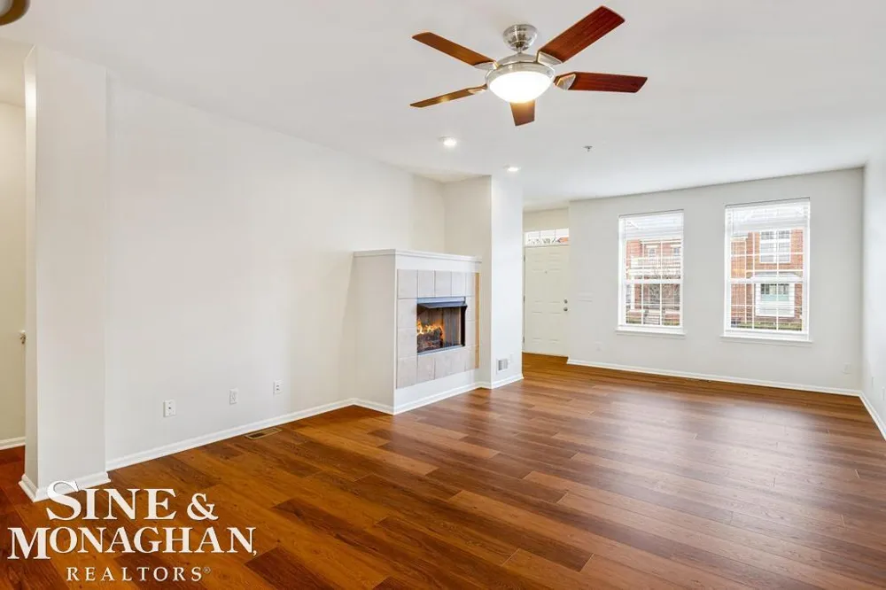 3251 Camden Drive Troy City, MI 48084