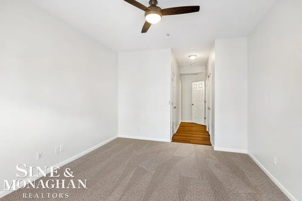 3251 Camden Drive Troy City, MI 48084