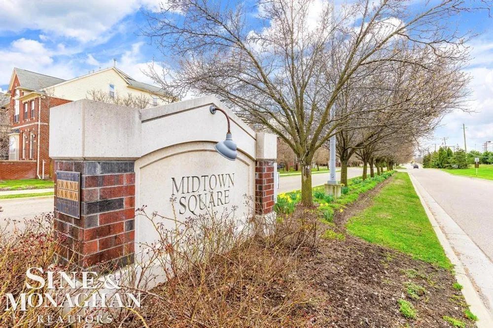 3251 Camden Drive Troy City, MI 48084