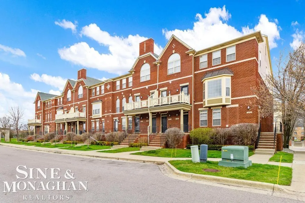 3251 Camden Drive Troy City, MI 48084