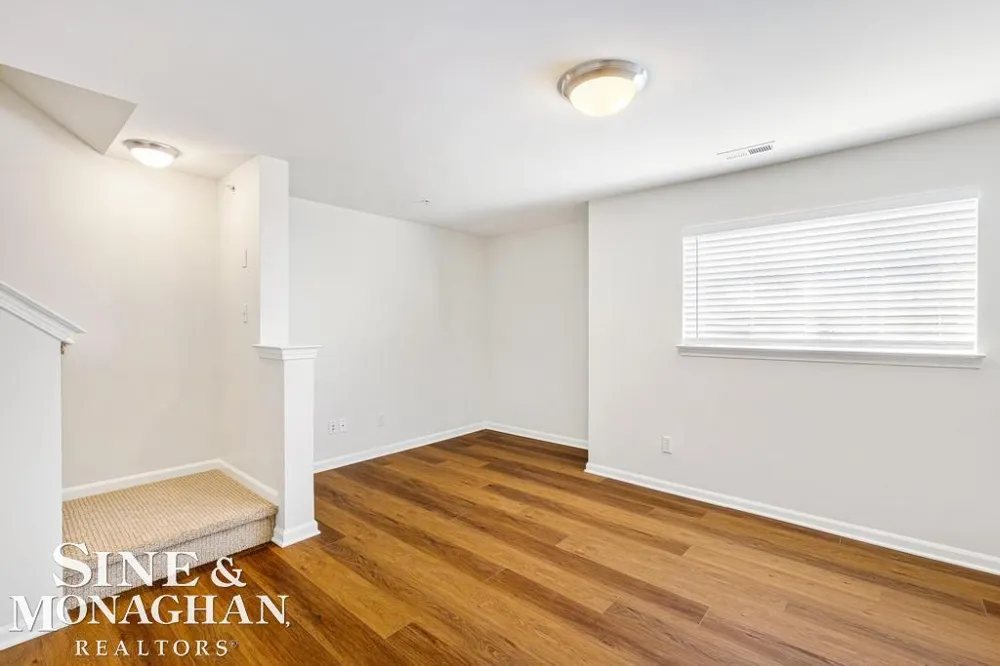 3251 Camden Drive Troy City, MI 48084