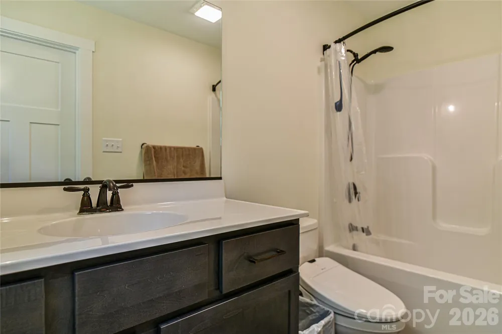 33 Ben Lippen Road Asheville, NC 28806
