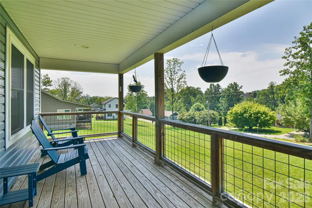 33 Ben Lippen Road Asheville, NC 28806