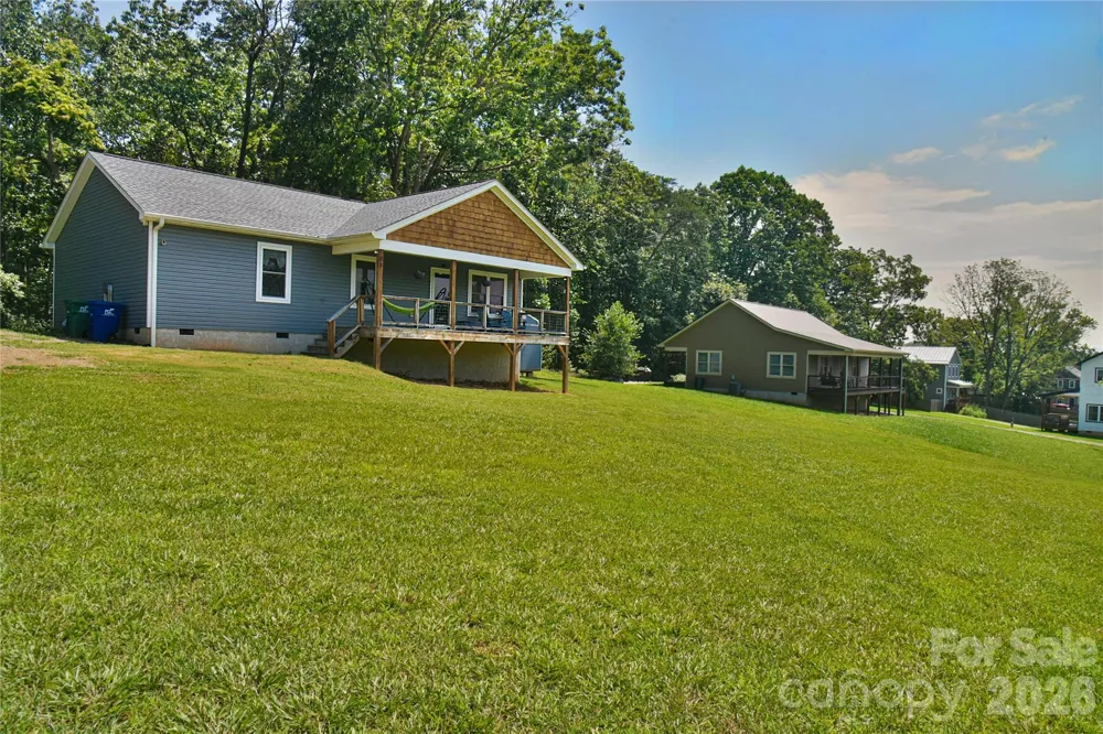 33 Ben Lippen Road Asheville, NC 28806
