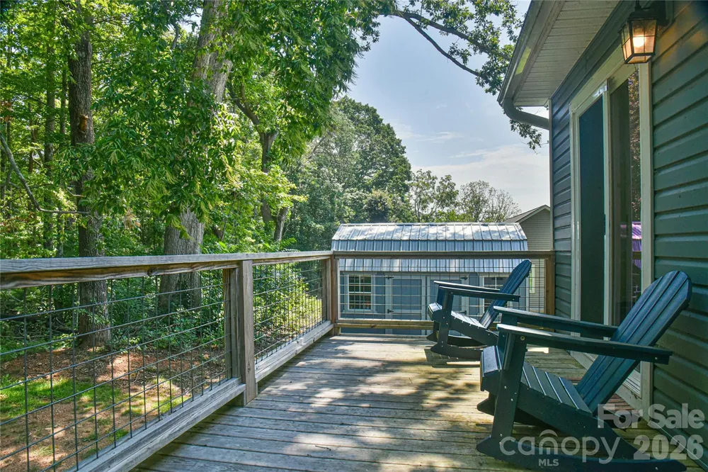33 Ben Lippen Road Asheville, NC 28806