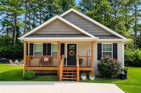 209 Roslyn Court