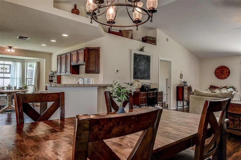 11472 PINE WARBLER AVENUE Brooksville, FL 34614