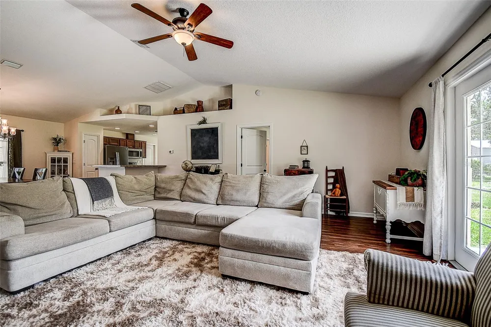 11472 PINE WARBLER AVENUE Brooksville, FL 34614