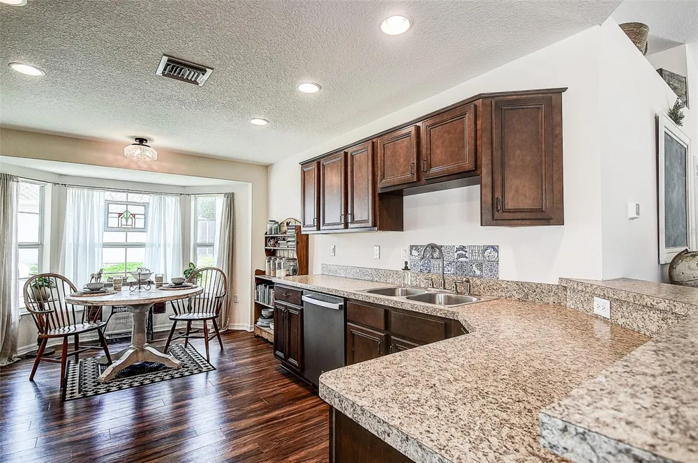 11472 PINE WARBLER AVENUE Brooksville, FL 34614