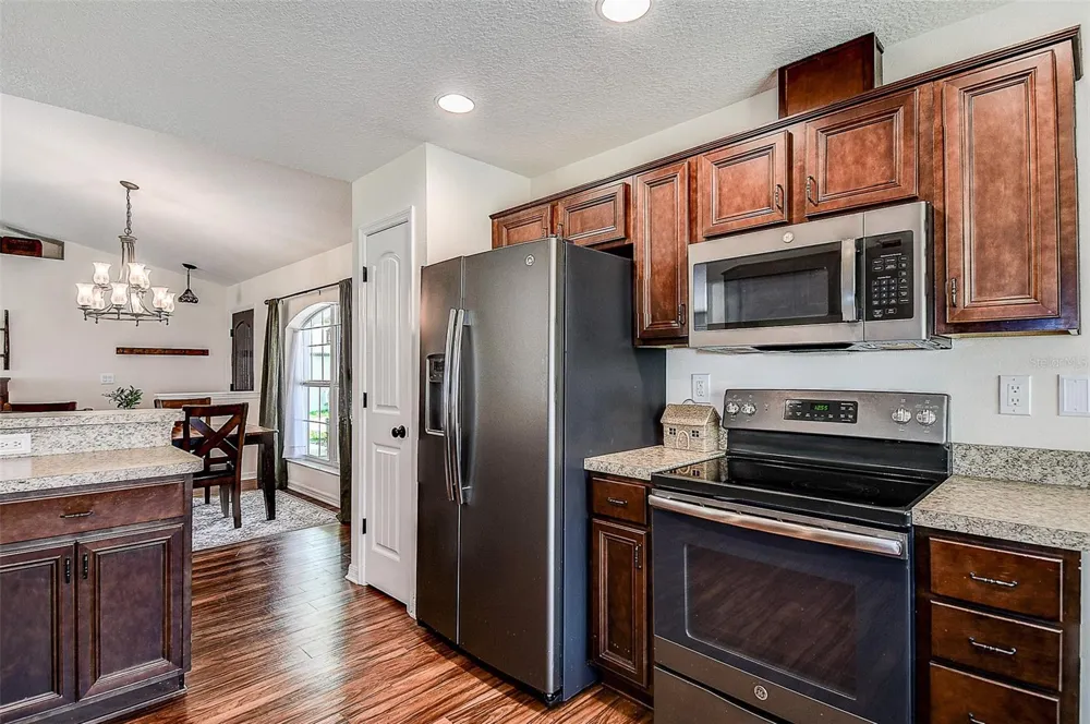 11472 PINE WARBLER AVENUE Brooksville, FL 34614