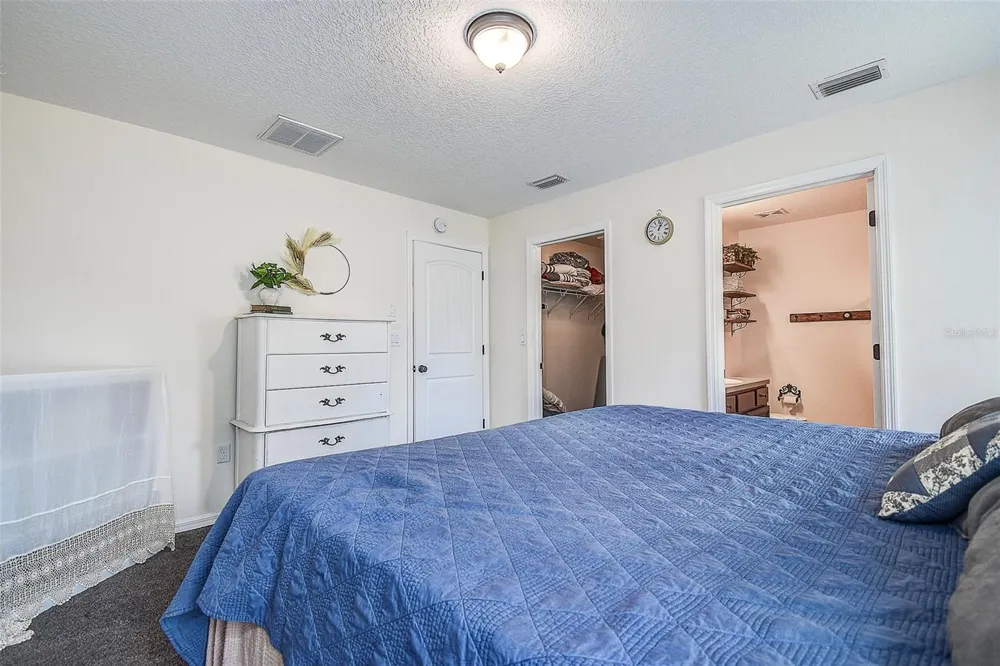 11472 PINE WARBLER AVENUE Brooksville, FL 34614
