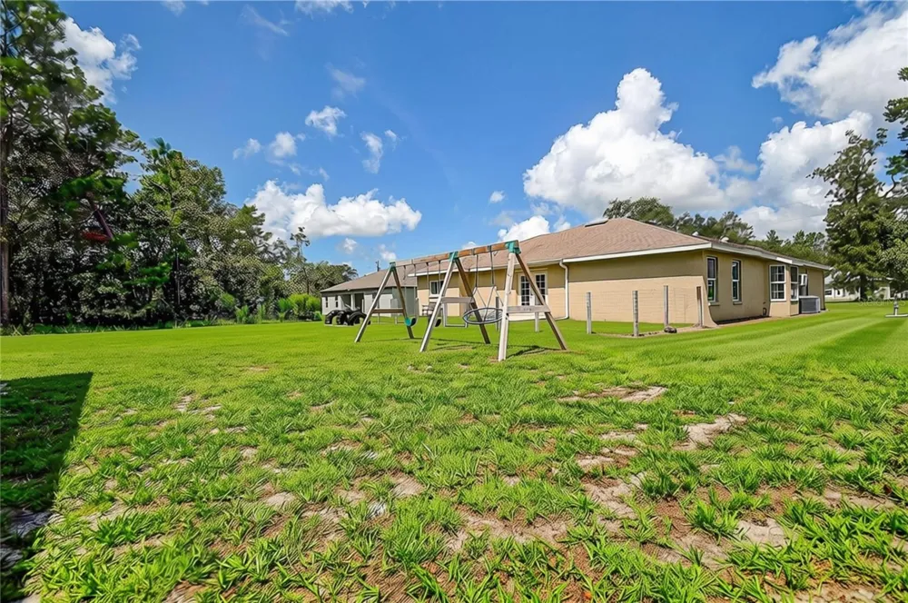 11472 PINE WARBLER AVENUE Brooksville, FL 34614
