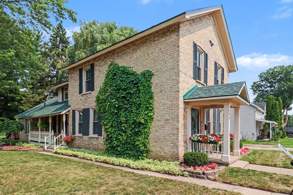 136 W Church Avenue Reed City City, MI 49677