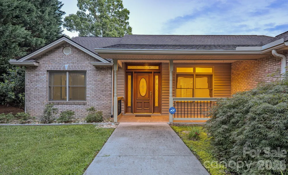 5 Kari Circle Candler, NC 28715