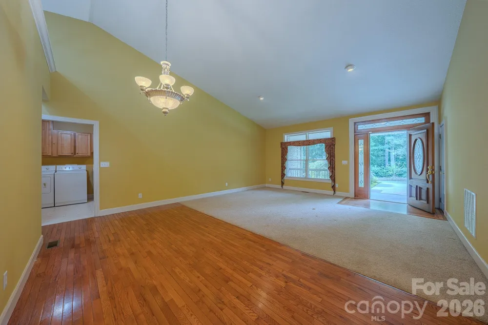 5 Kari Circle Candler, NC 28715
