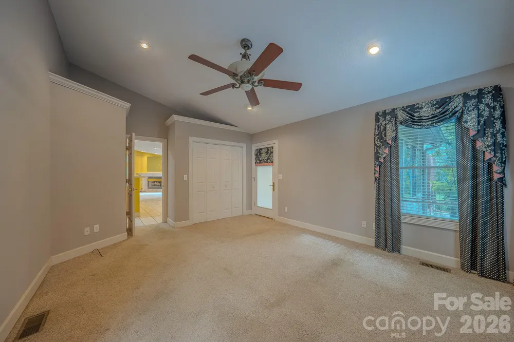 5 Kari Circle Candler, NC 28715