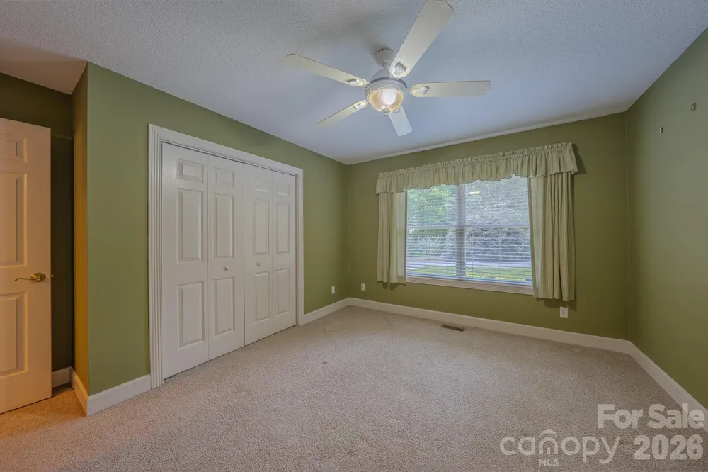 5 Kari Circle Candler, NC 28715