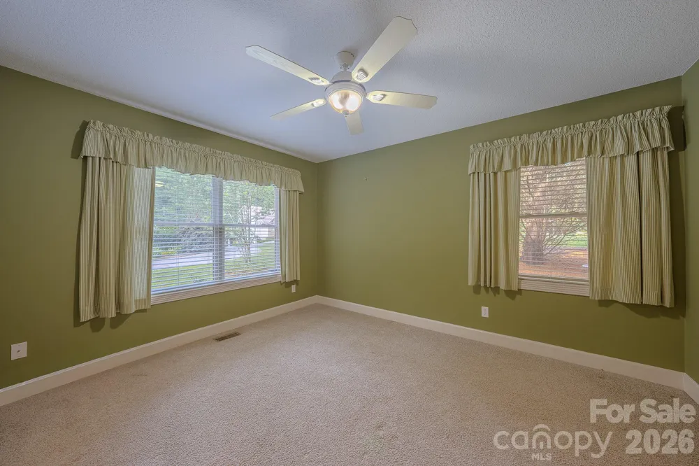 5 Kari Circle Candler, NC 28715