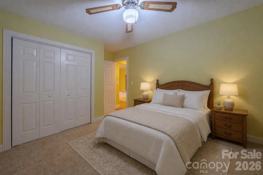 5 Kari Circle Candler, NC 28715
