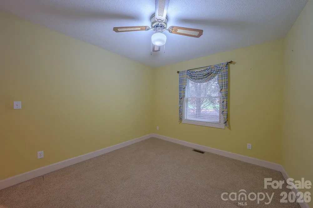 5 Kari Circle Candler, NC 28715
