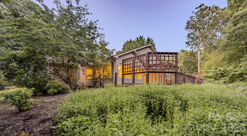 5 Kari Circle Candler, NC 28715