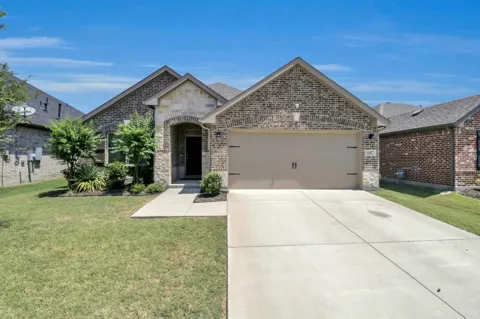 1507 Fairweather Way
