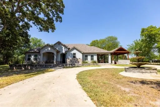 7320 County Road 3512 Quinlan, TX 75474