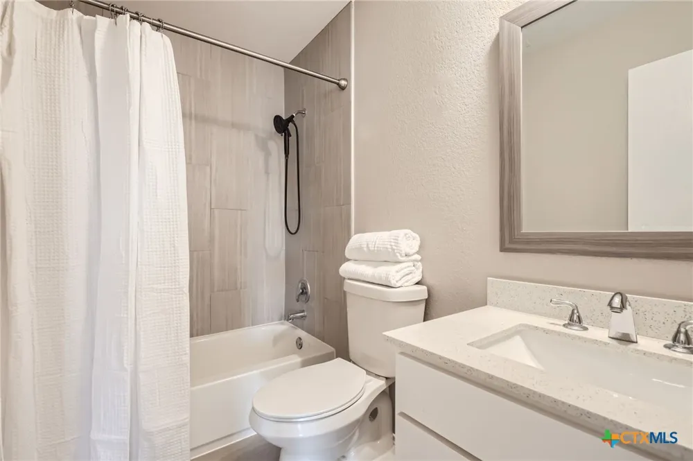 338 Liberty Street Hutto, TX 78634