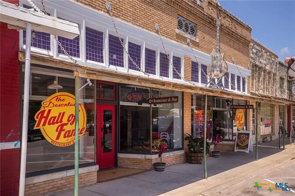 338 Liberty Street Hutto, TX 78634