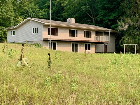 1775 S Lakeshore Drive