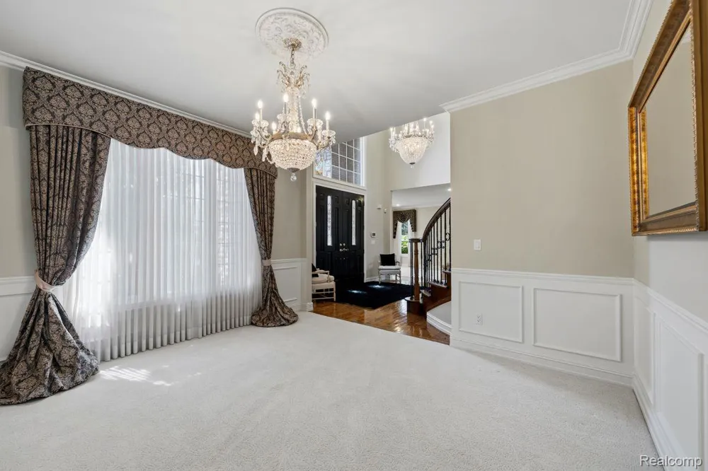 187 Greenan Lane Lake Orion Village, MI 48362