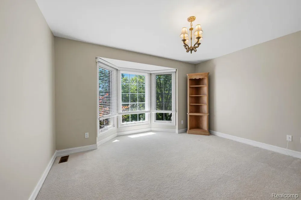 187 Greenan Lane Lake Orion Village, MI 48362