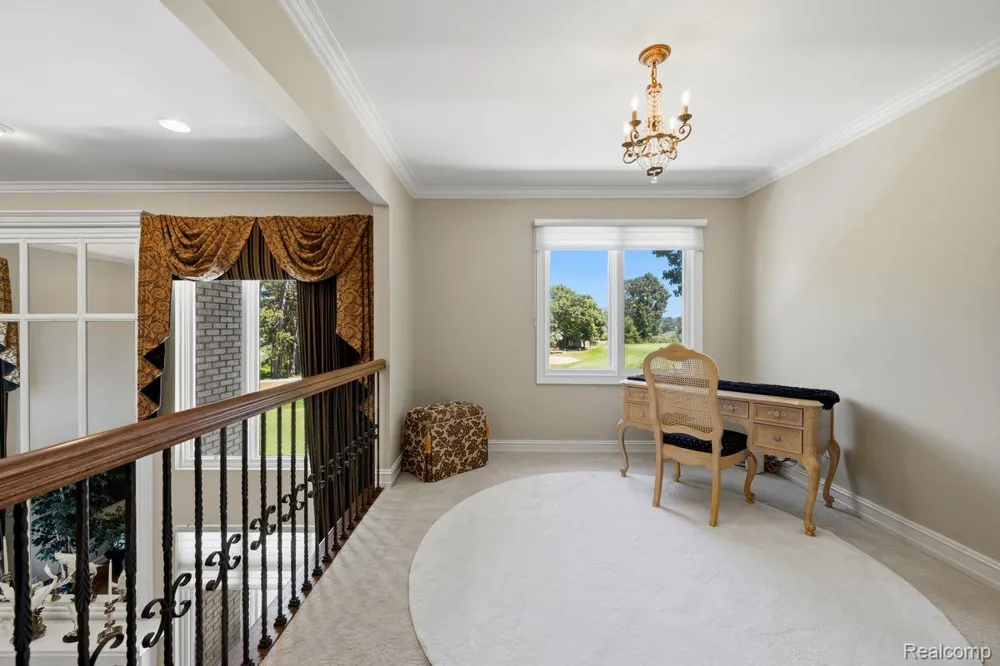 187 Greenan Lane Lake Orion Village, MI 48362