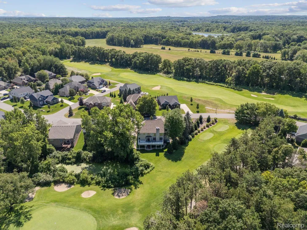 187 Greenan Lane Lake Orion Village, MI 48362